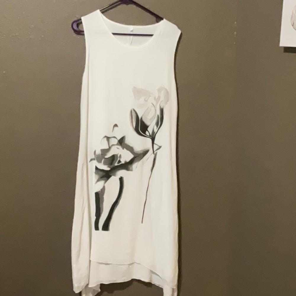 Size Large lined sleeveless Midi Dress